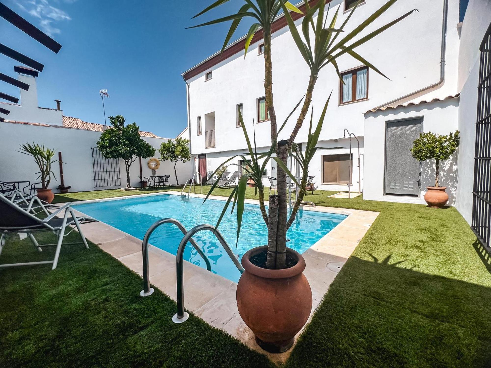 Hostal Aznaitin Baeza Exterior photo